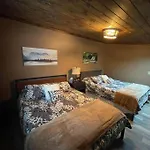 Cozy Log Cabin In Jim Thorpe